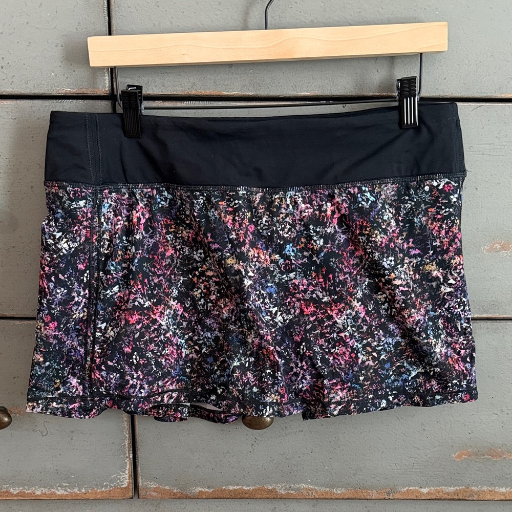 Lululemon Women's Black Multi-Color Active skirt size 10